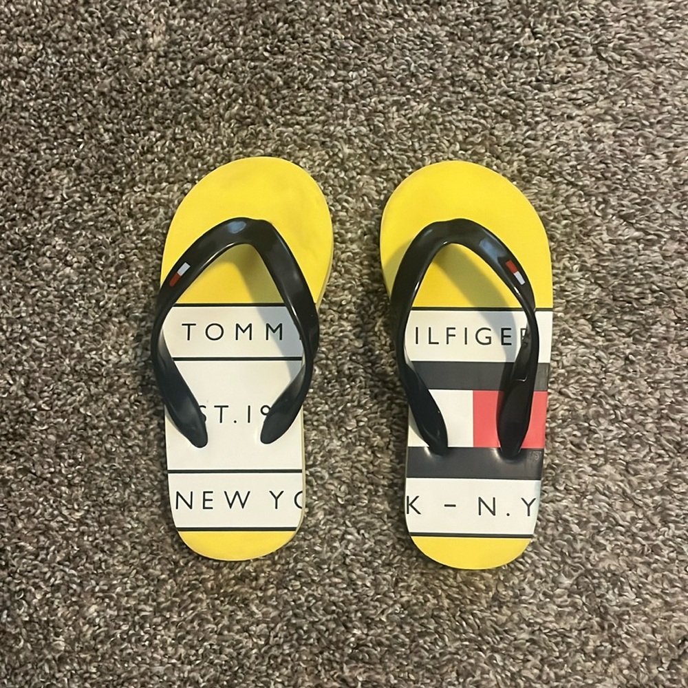 Tommy Hilfiger Yellow and Blue Flip Flops Size Small (9/10T).